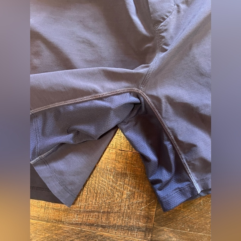 Fabletics Lightweight Unlined 7" Inseam The Franchise Shorts Navy Blue sz XL - Picture 8 of 8